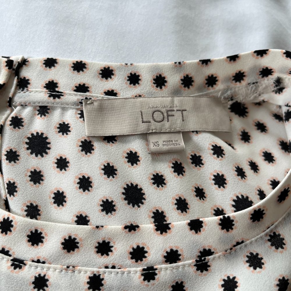 LOFT Patterned Blouse - Picture 2 of 4